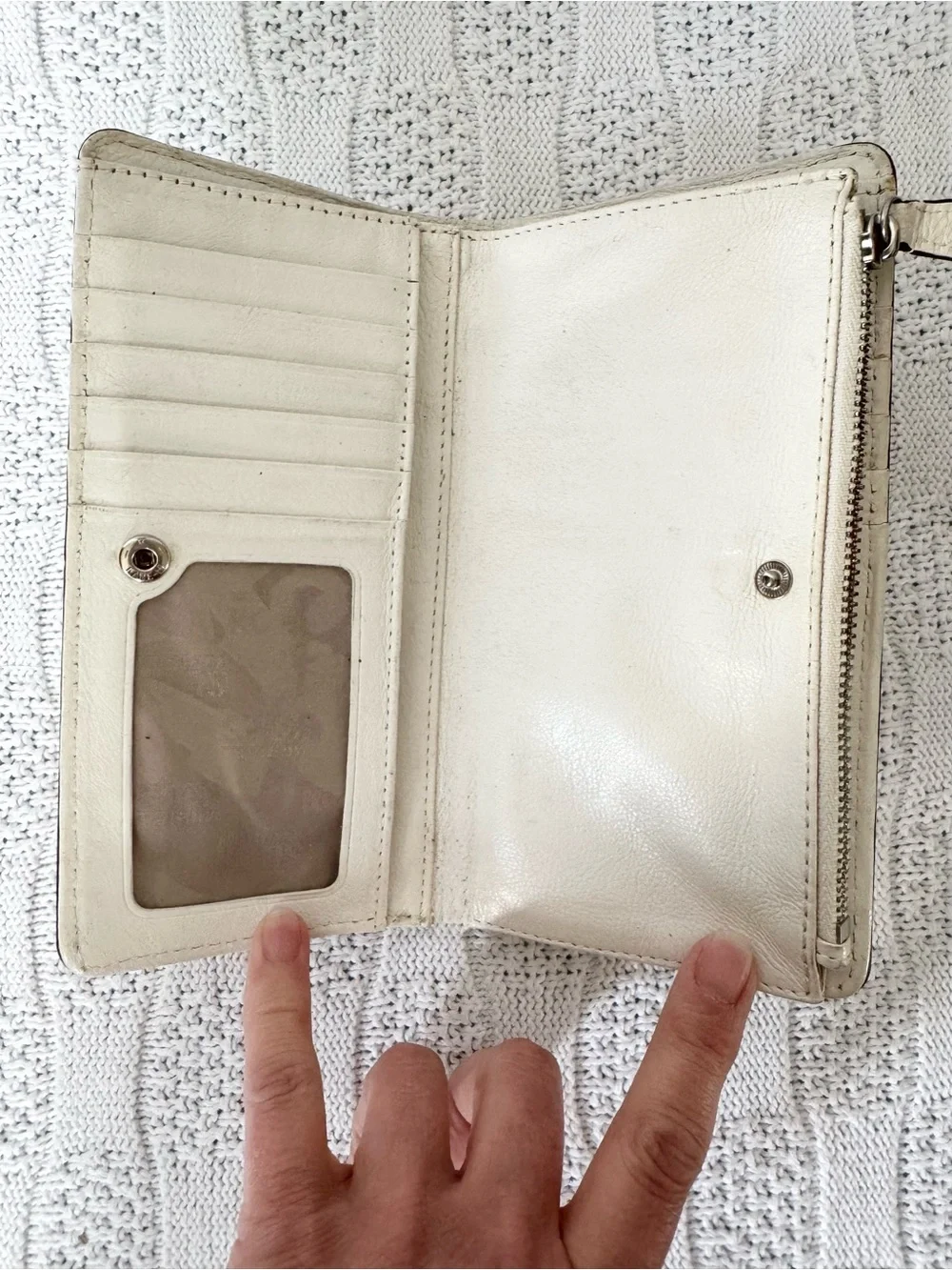 Michael Kors vintage white dual sided leather wallet - Picture 3 of 6